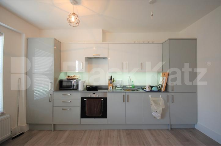 			NEW INSTRUCTION!, 1 Bedroom, 1 bath, 1 reception Apartment			 Ferme Park Road N4, FINSBURY PARK